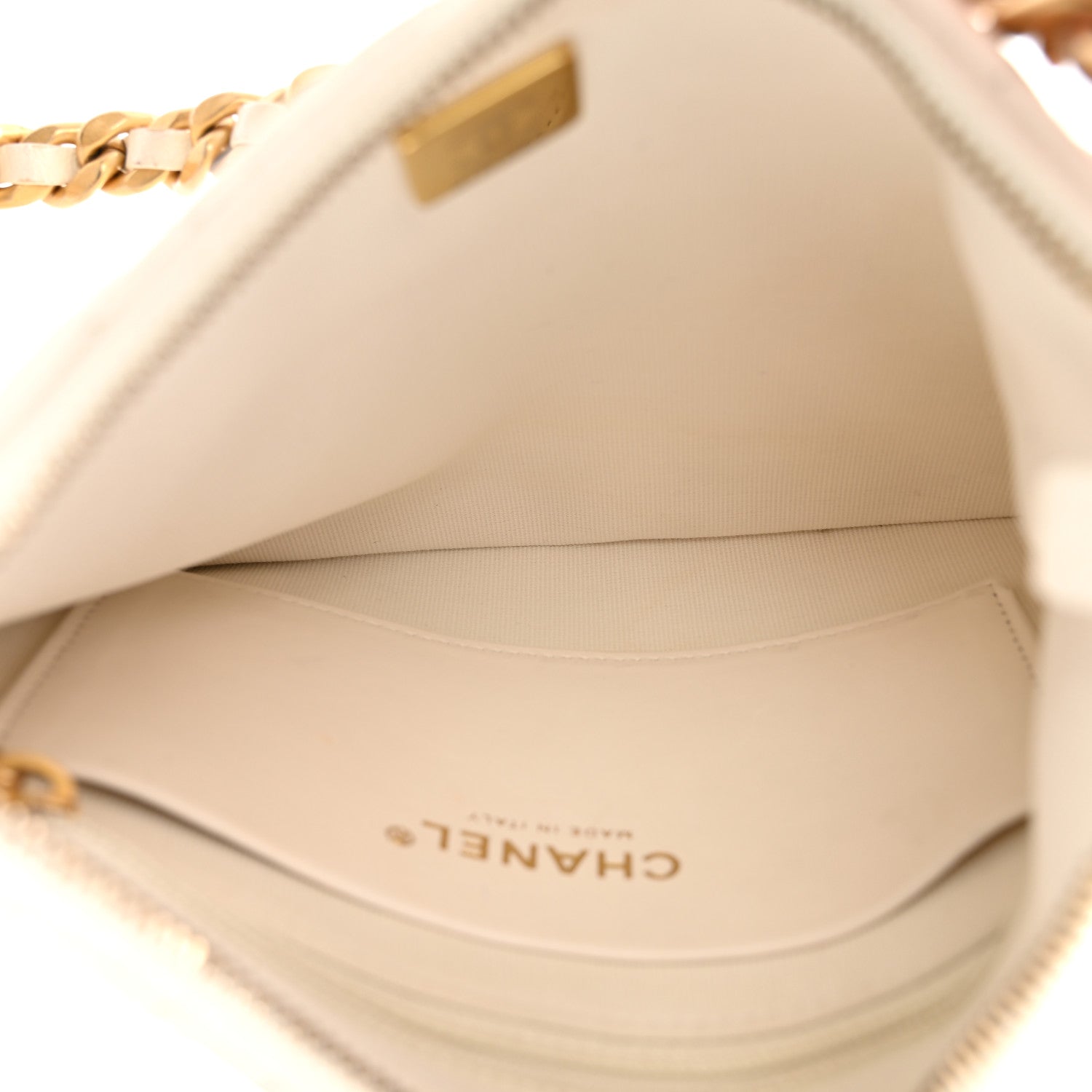 Shiny Crumpled Lambskin Quilted Trendy Chain Around Hobo White