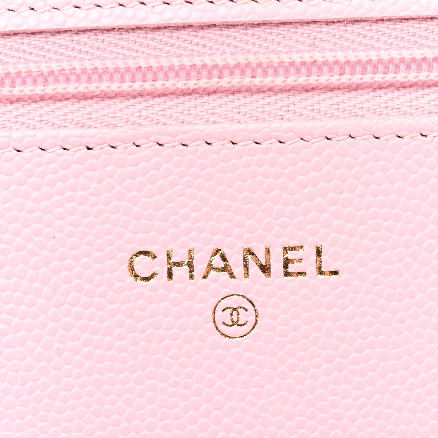 Caviar Quilted Wallet on Chain WOC Light Pink