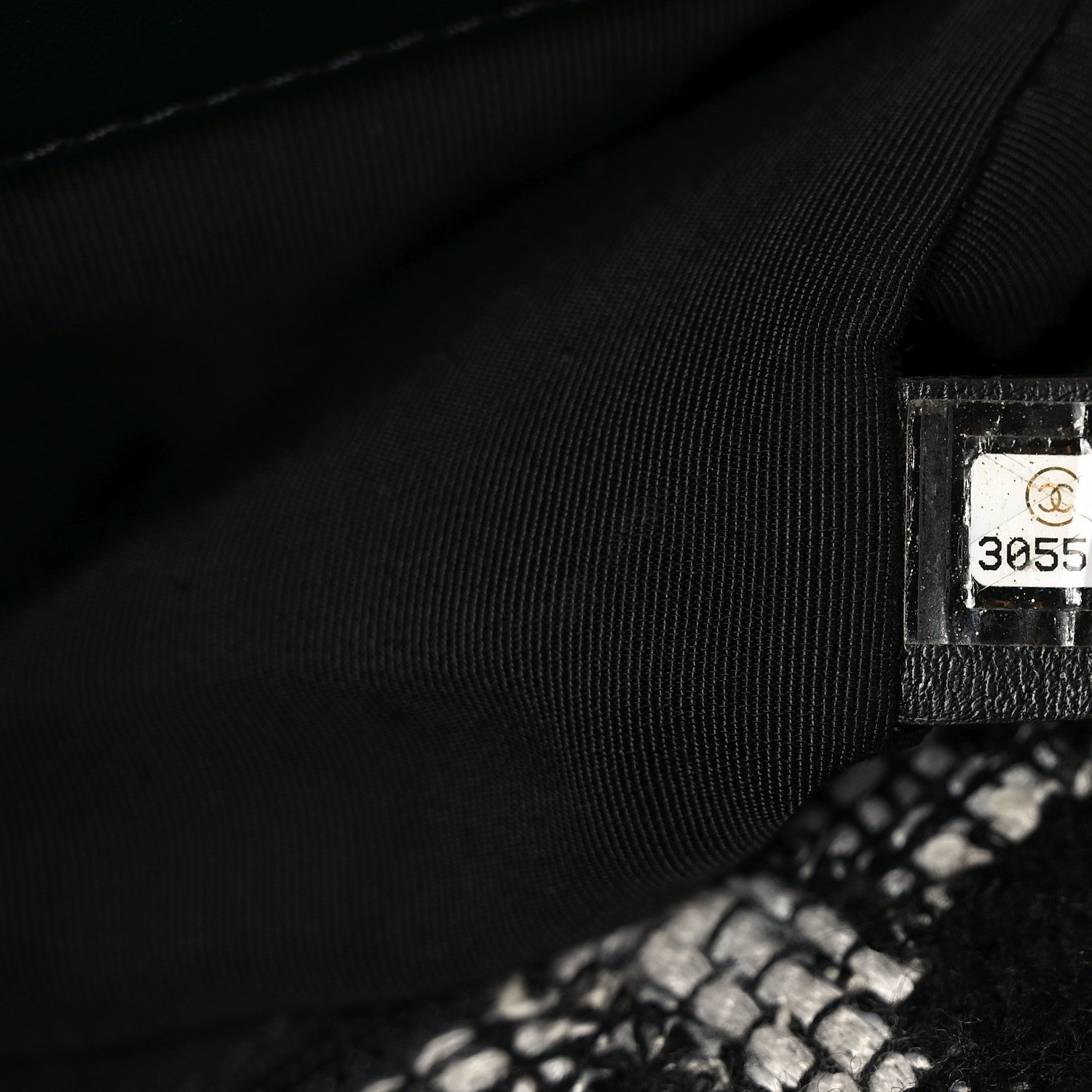 Tweed Quilted Maxi Chanel 19 Flap Black White