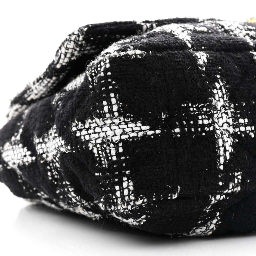 Tweed Quilted Maxi Chanel 19 Flap Black White