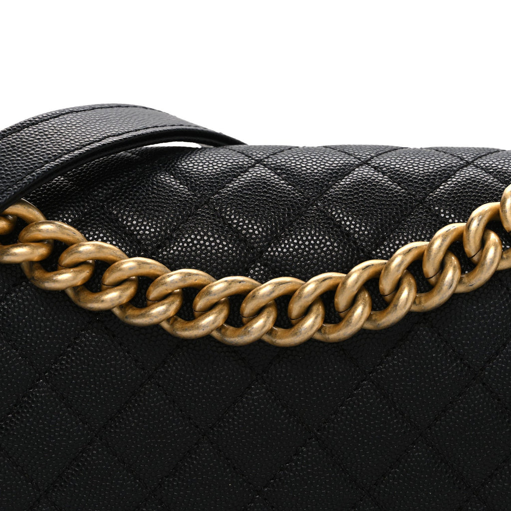 Caviar Quilted Medium Boy Flap Black