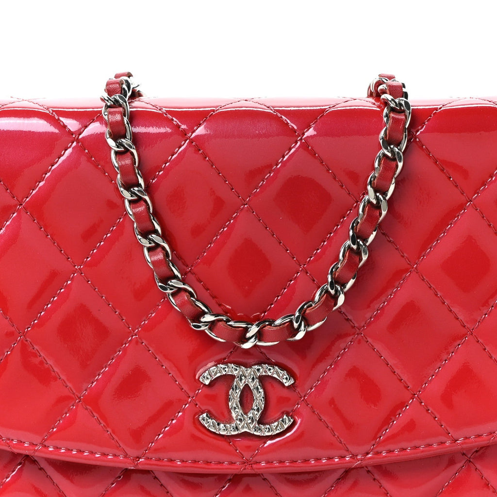 Patent Quilted Brilliant Wallet On Chain WOC Red