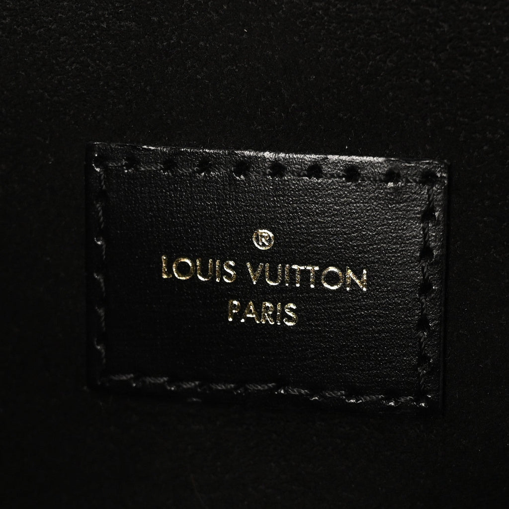 Reverse Monogram Pochette Metis