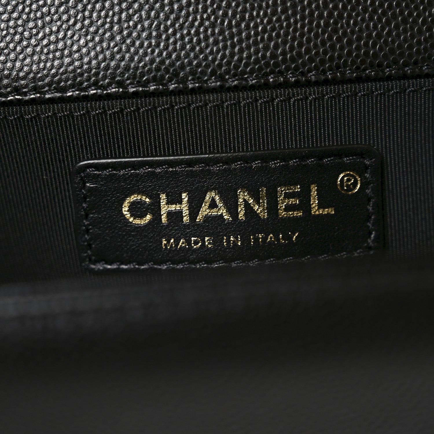 Caviar Quilted Medium Boy Flap Black