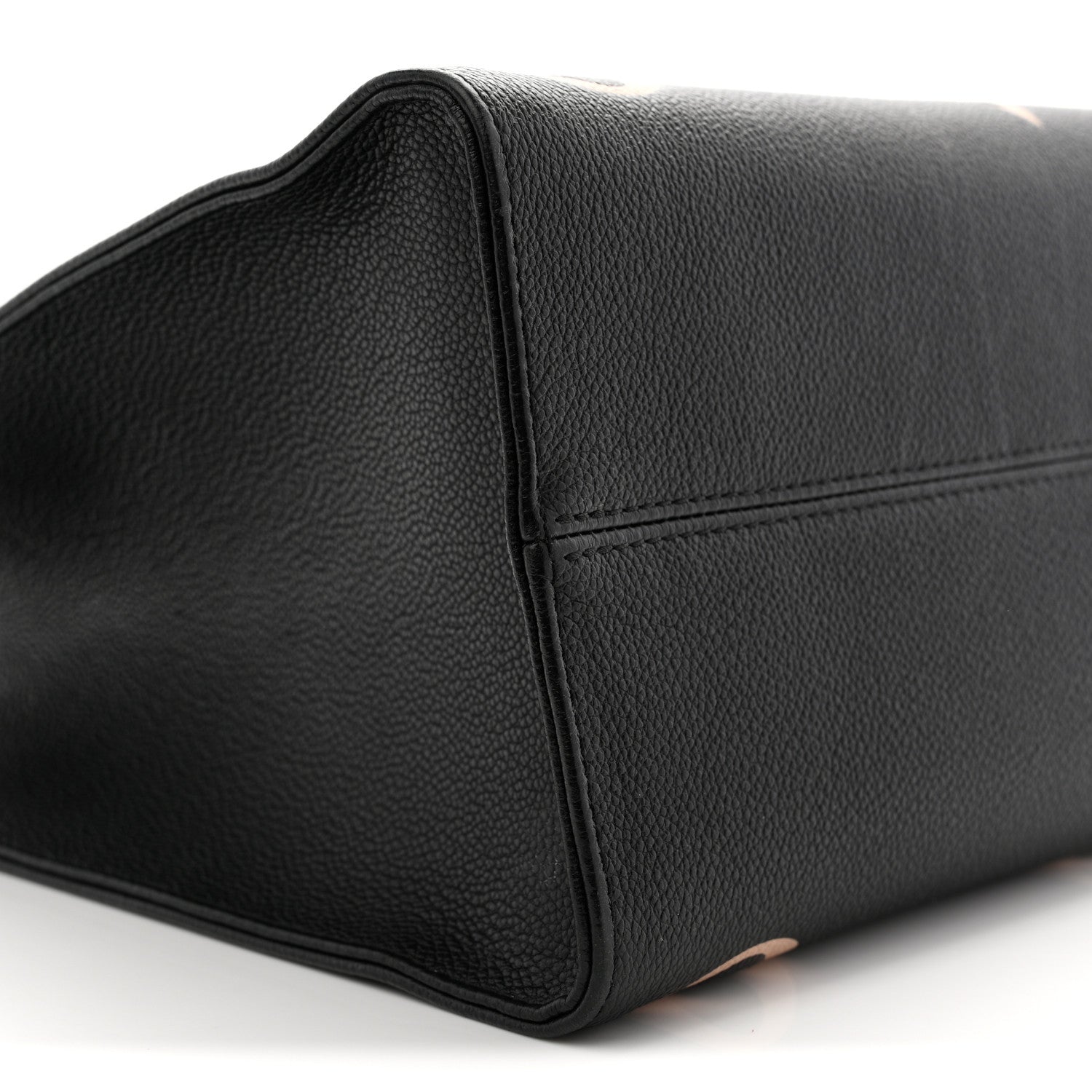 Empreinte Monogram Giant Onthego MM Black Beige