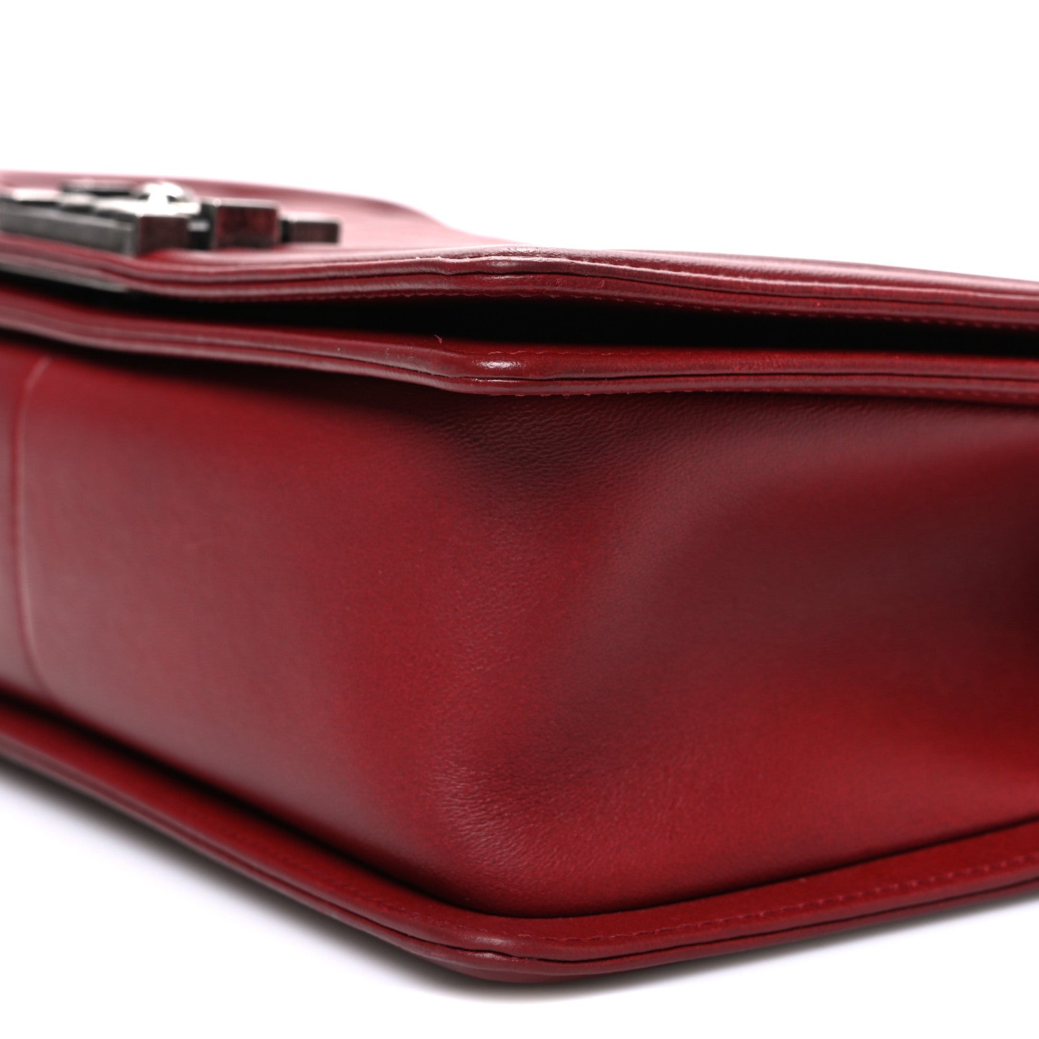 Lambskin Quilted Medium Boy Flap Red