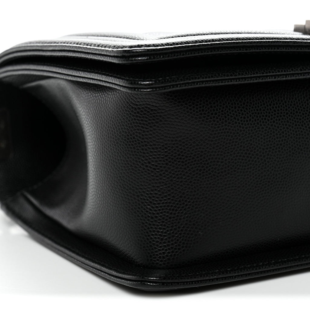 Caviar Quilted Medium Boy Flap Black