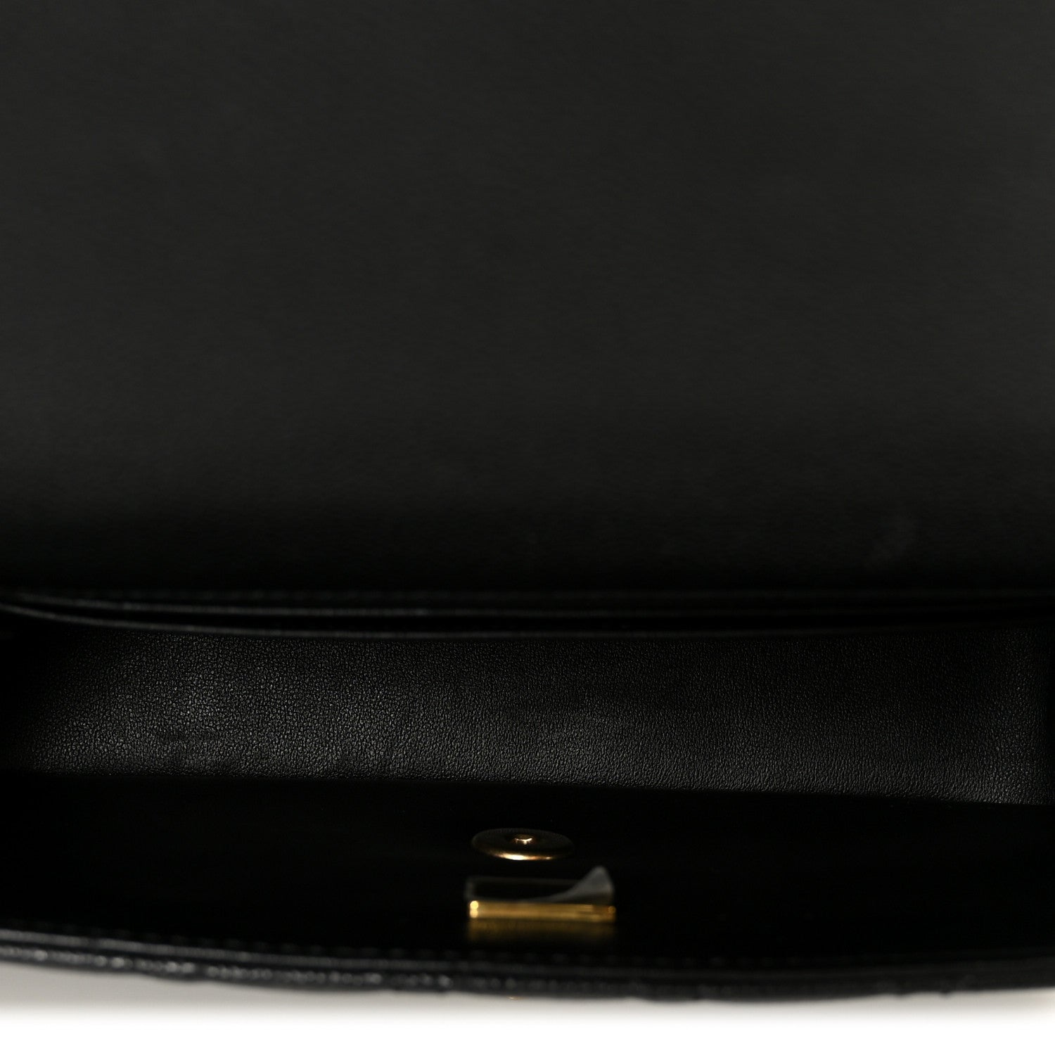 Caviar Quilted Small Handy CC Flap Black