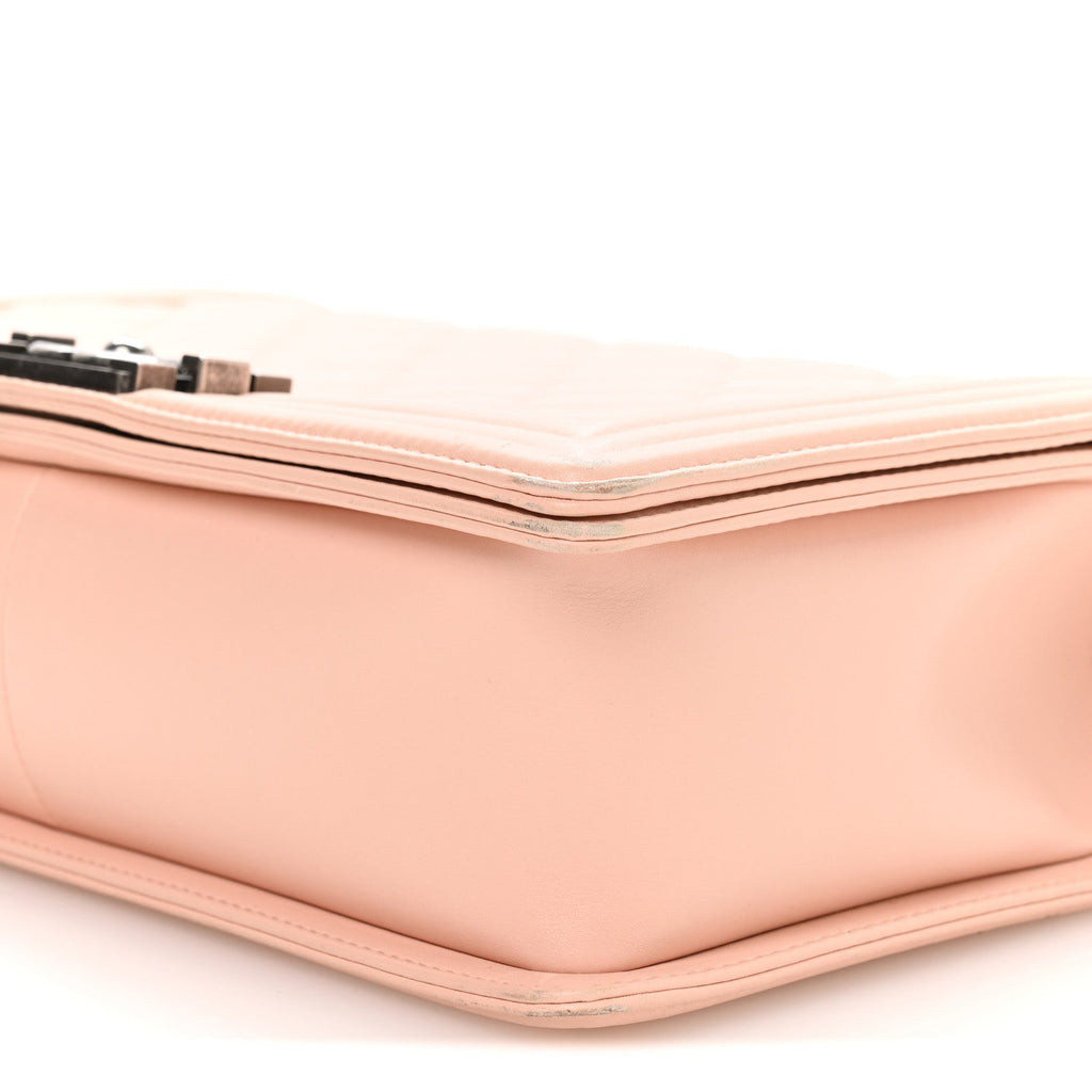 Calfskin New Medium Boy Flap Pink
