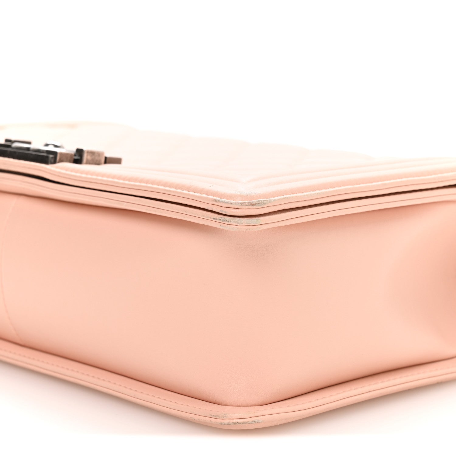 Calfskin New Medium Boy Flap Pink