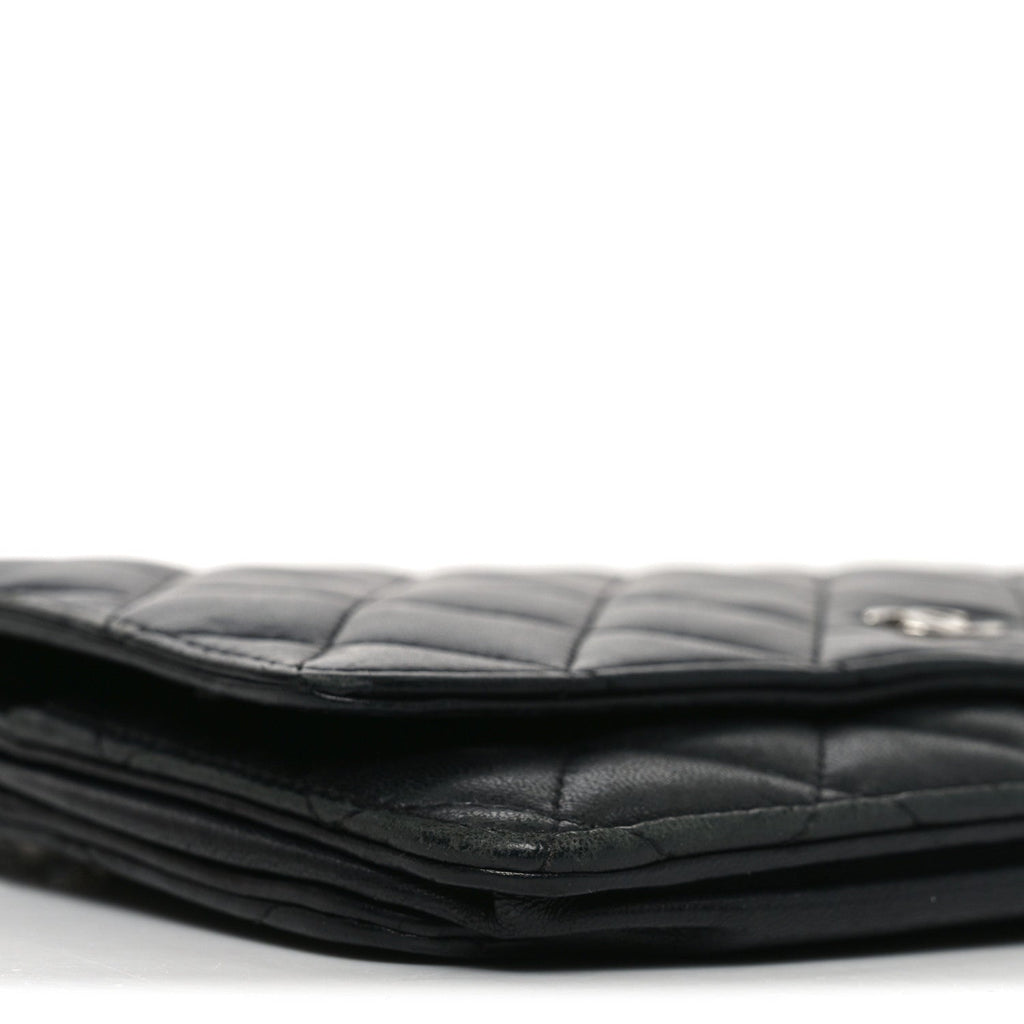 Lambskin Quilted Wallet On Chain WOC Black