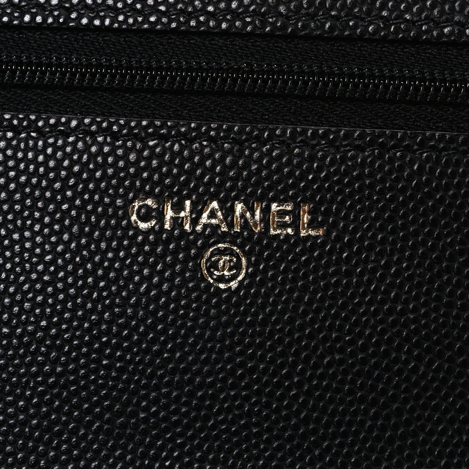 Caviar Quilted Striated CC Wallet On Chain WOC Black