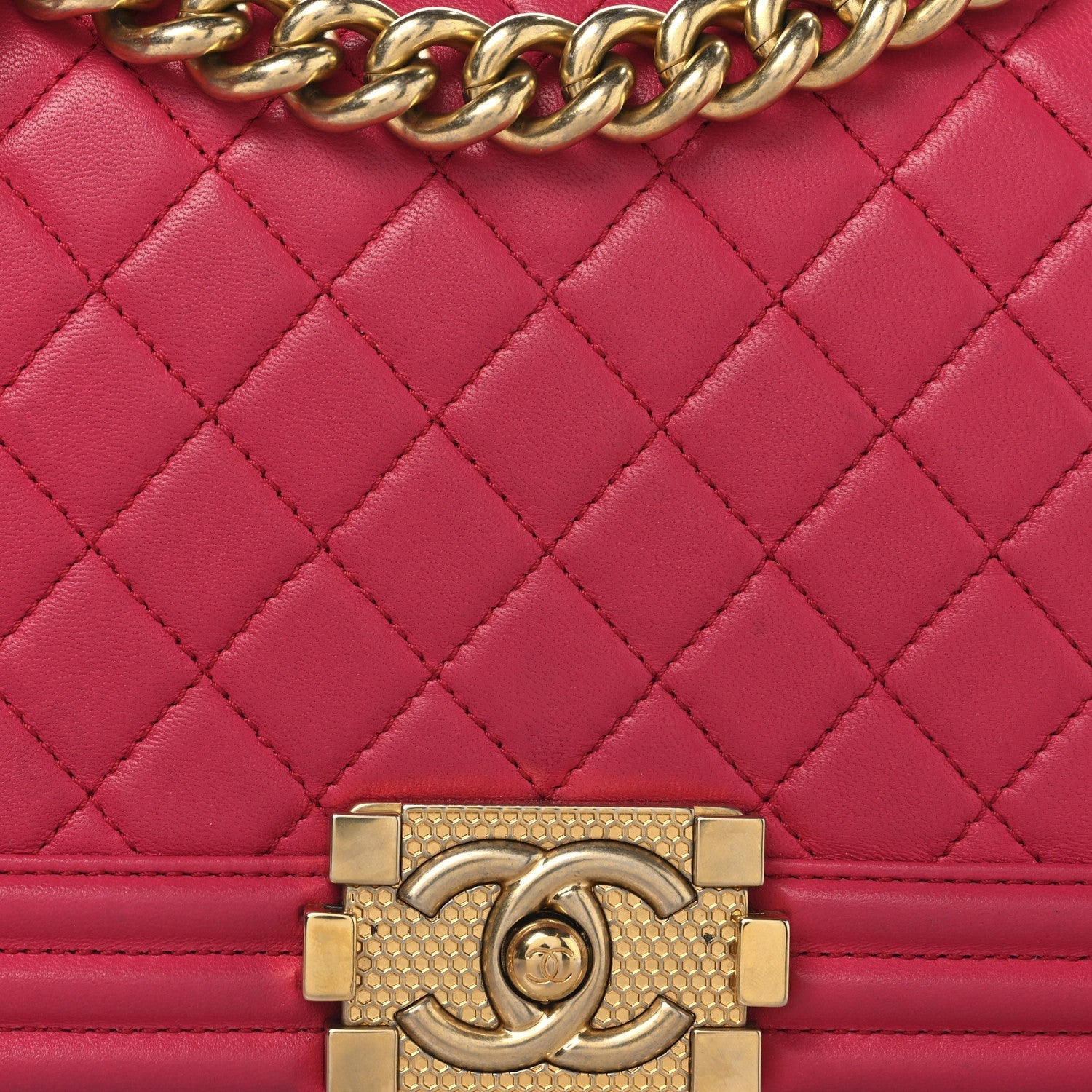 Lambskin Quilted Medium Boy Flap Fuchsia