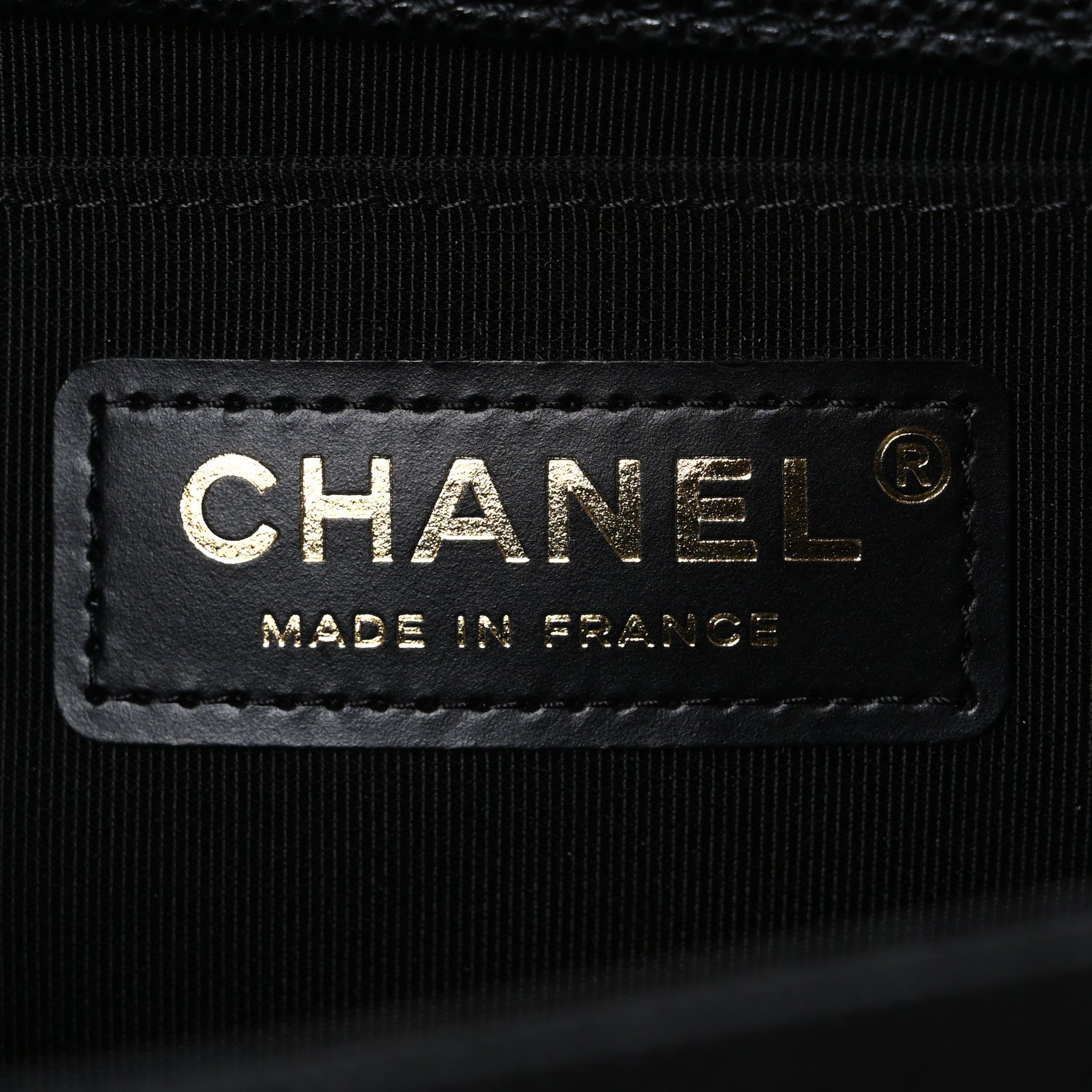 Caviar Quilted Medium Boy Flap Black