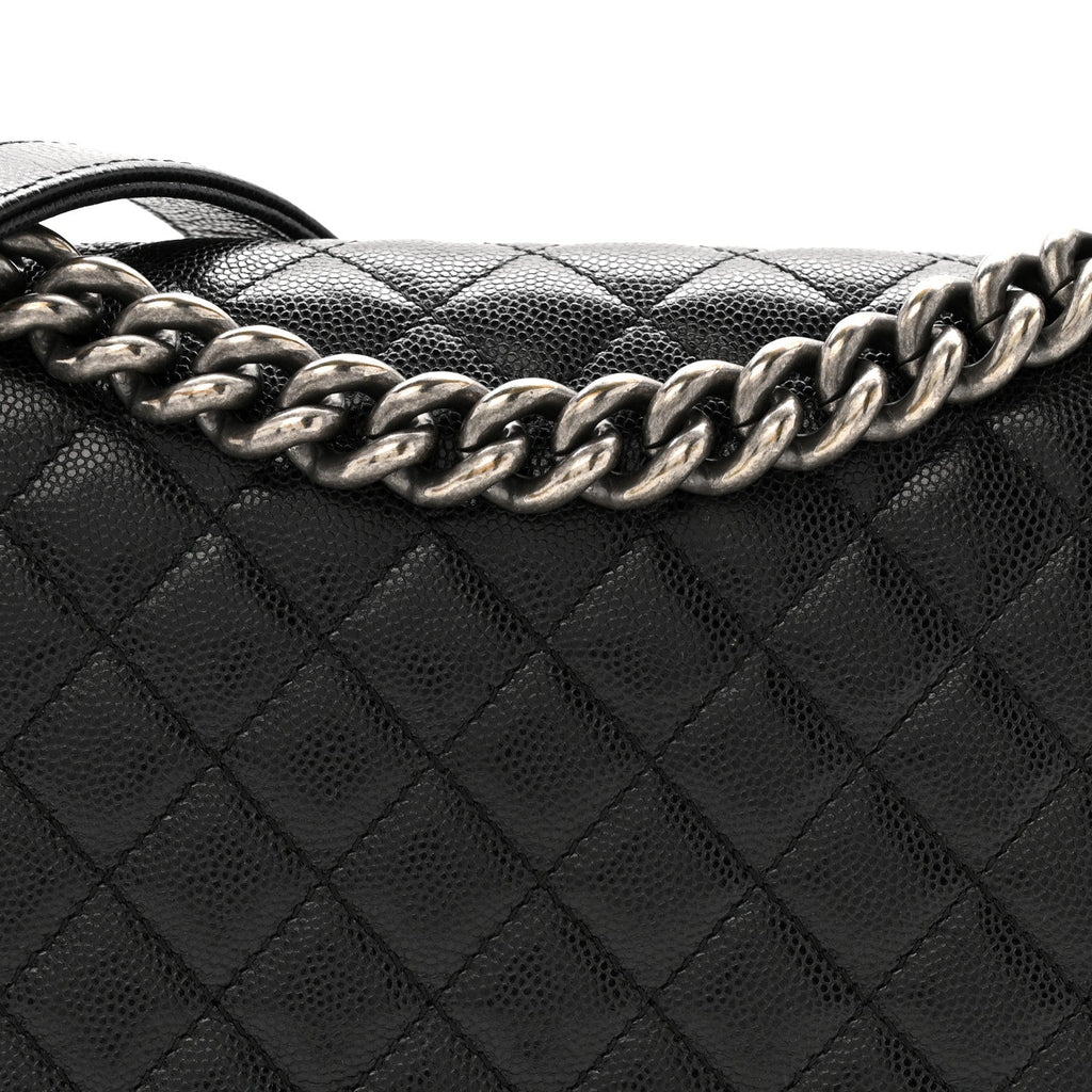 Caviar Quilted Medium Boy Flap Black