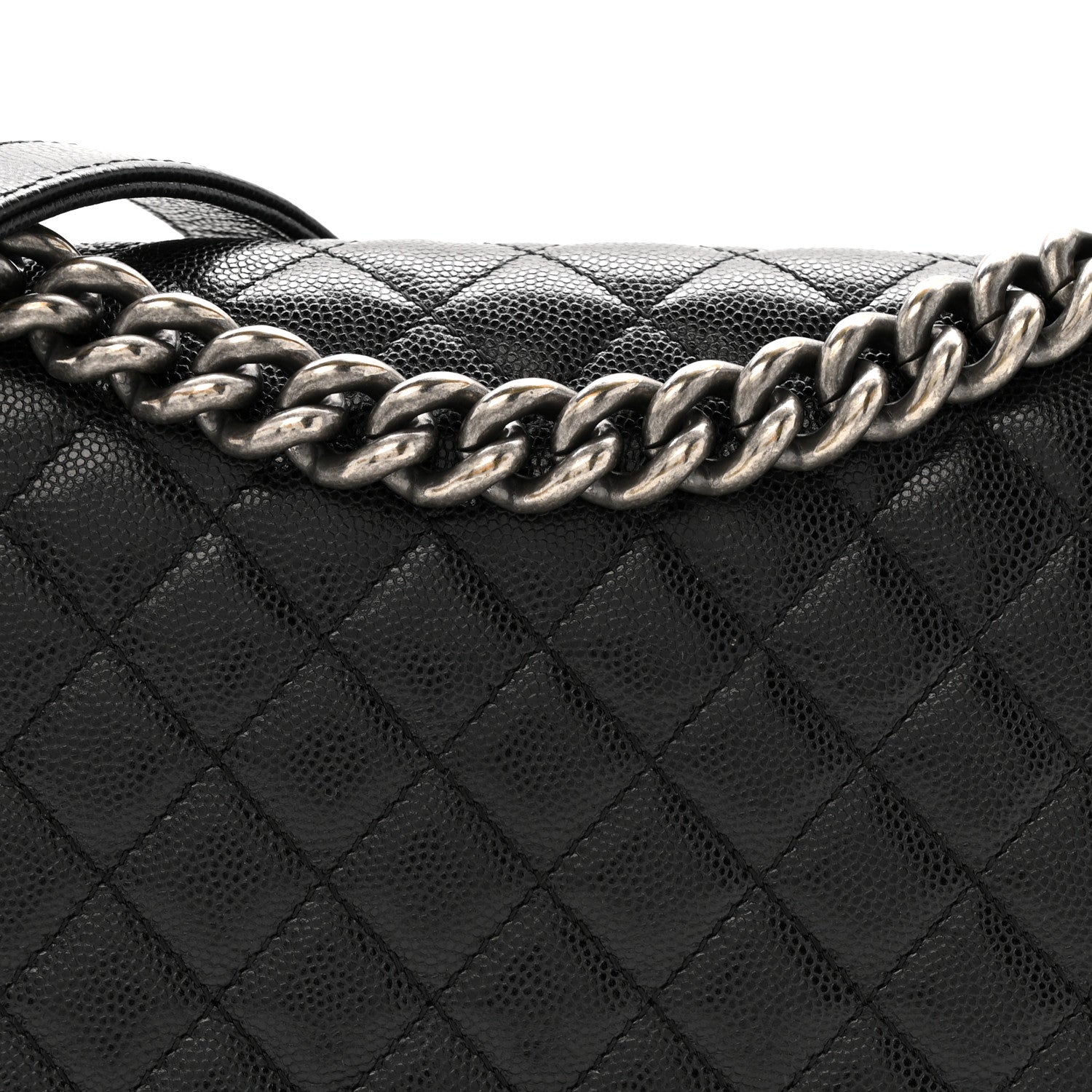 Caviar Quilted Medium Boy Flap Black