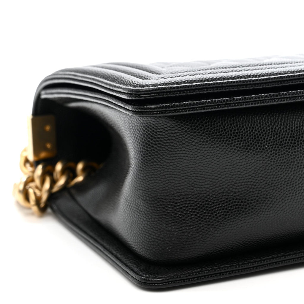 Caviar Quilted Medium Boy Flap Black