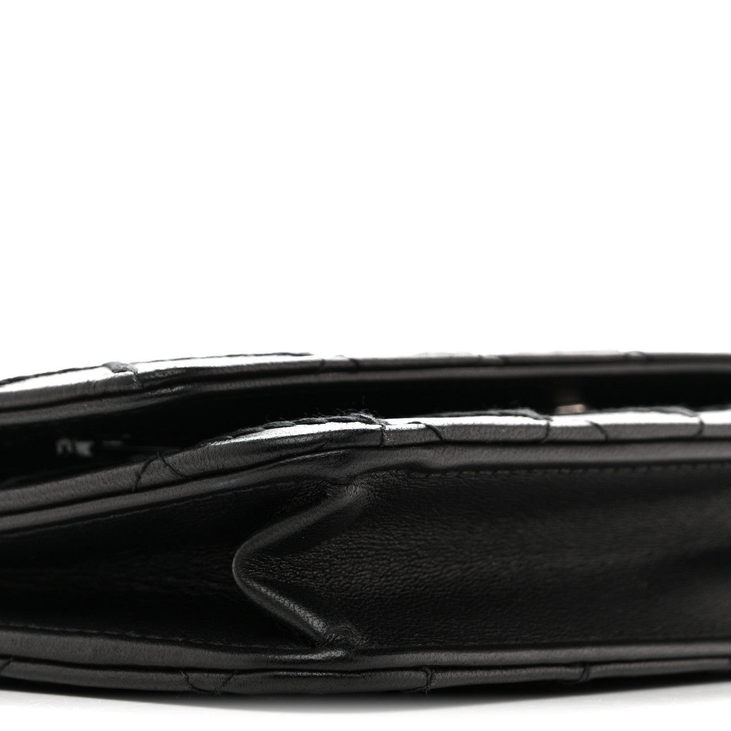 Calfskin Whipstitch Wallet On Chain WOC Black