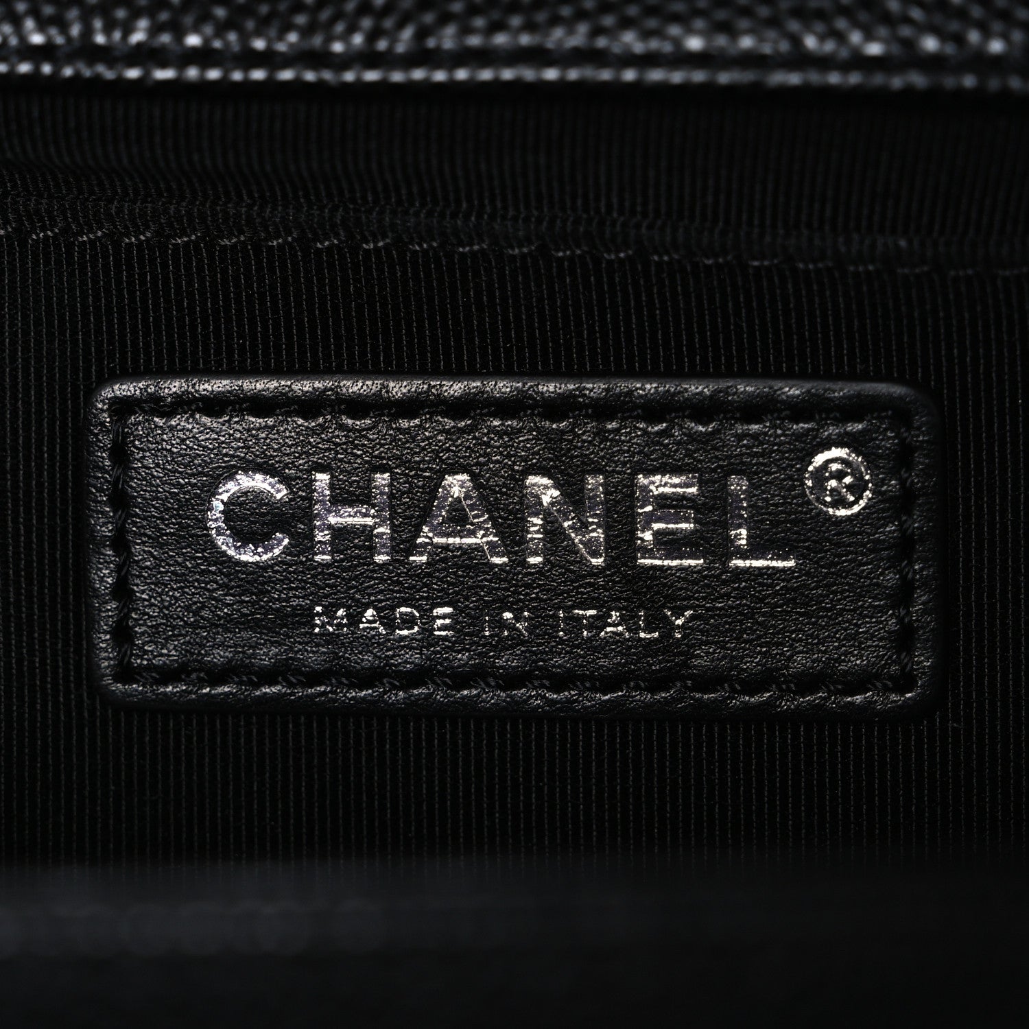 Caviar Quilted Medium Boy Flap Black