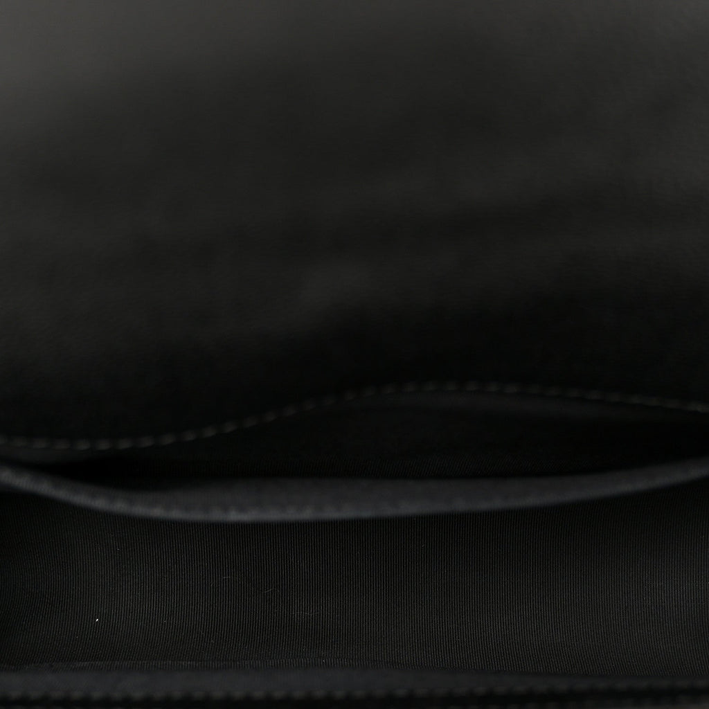 Caviar Chevron Quilted Medium Boy Flap Black