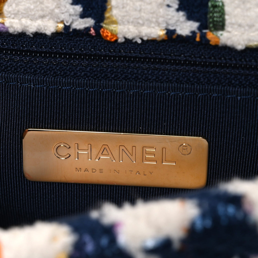 Tweed Quilted Medium Chanel 19 Flap Ecru Navy Blue Multicolor