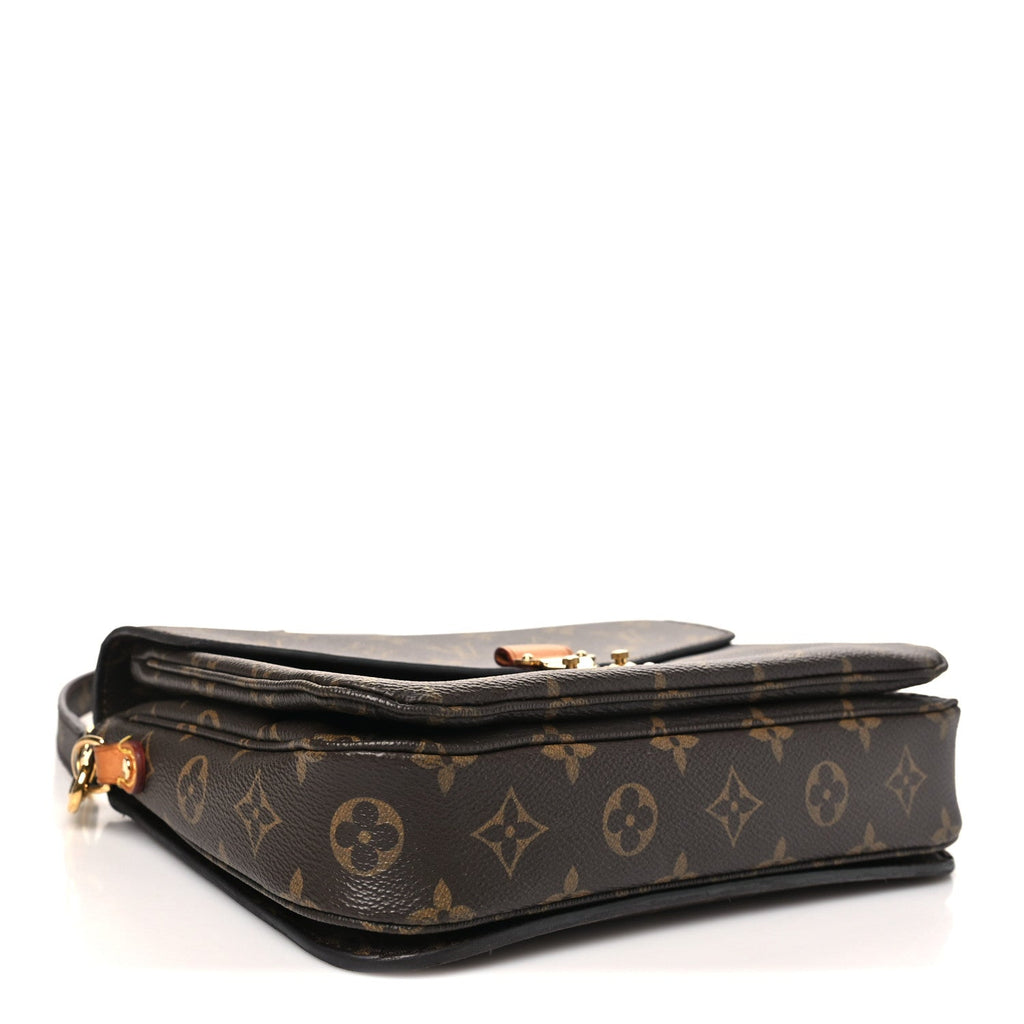 Monogram Pochette Metis