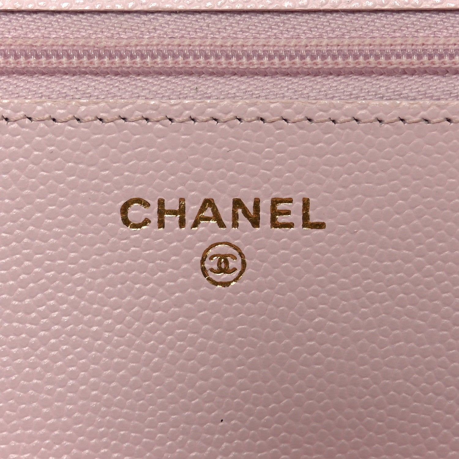 Caviar Quilted Wallet on Chain WOC Light Pink