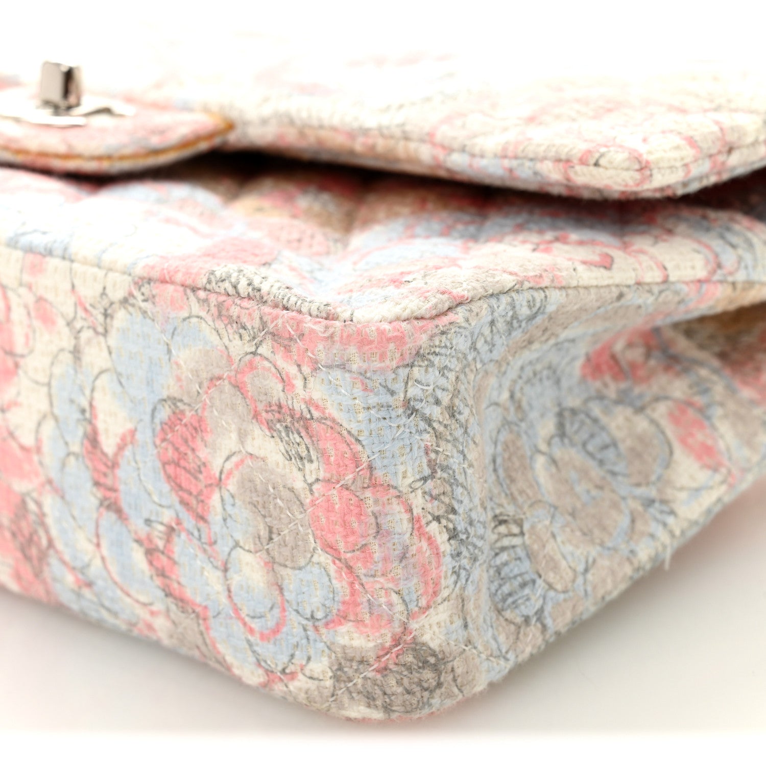 Tweed Quilted Camellia Medium Double Flap Ivory Multicolor