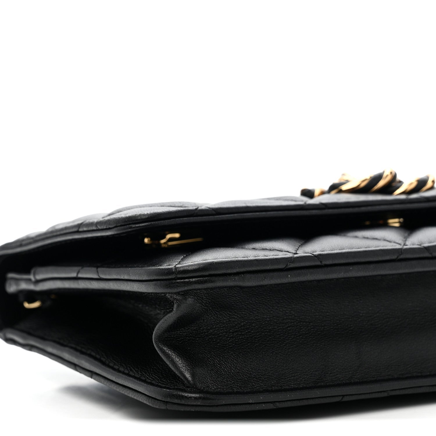 Lambskin Quilted Twisted CC Wallet On Chain WOC Black