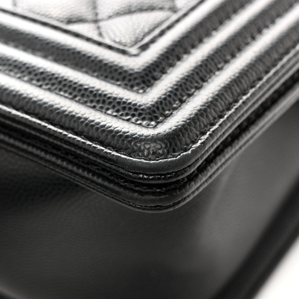 Caviar Quilted Medium Boy Flap Black