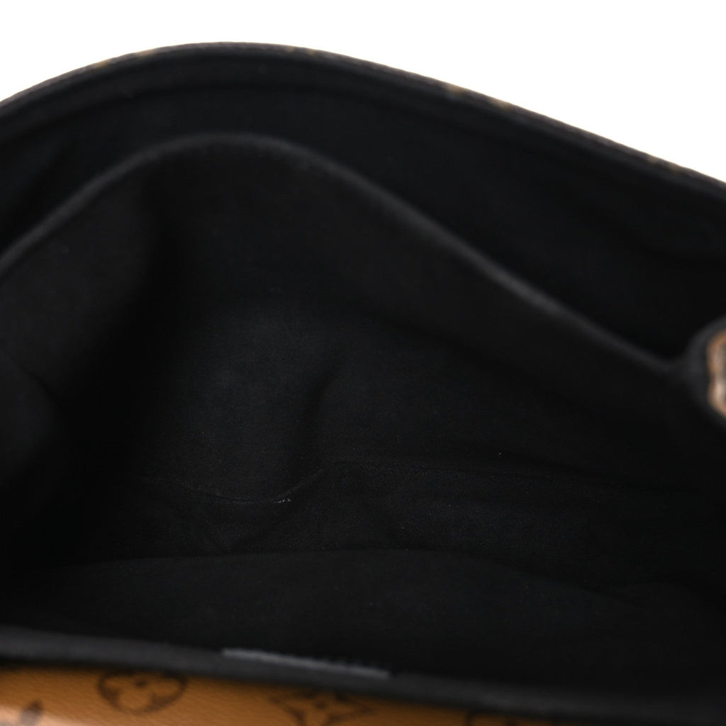 Reverse Monogram Pochette Metis