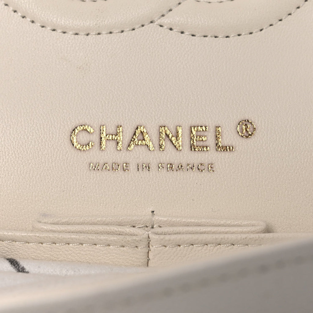 Caviar Quilted Medium Double Flap White