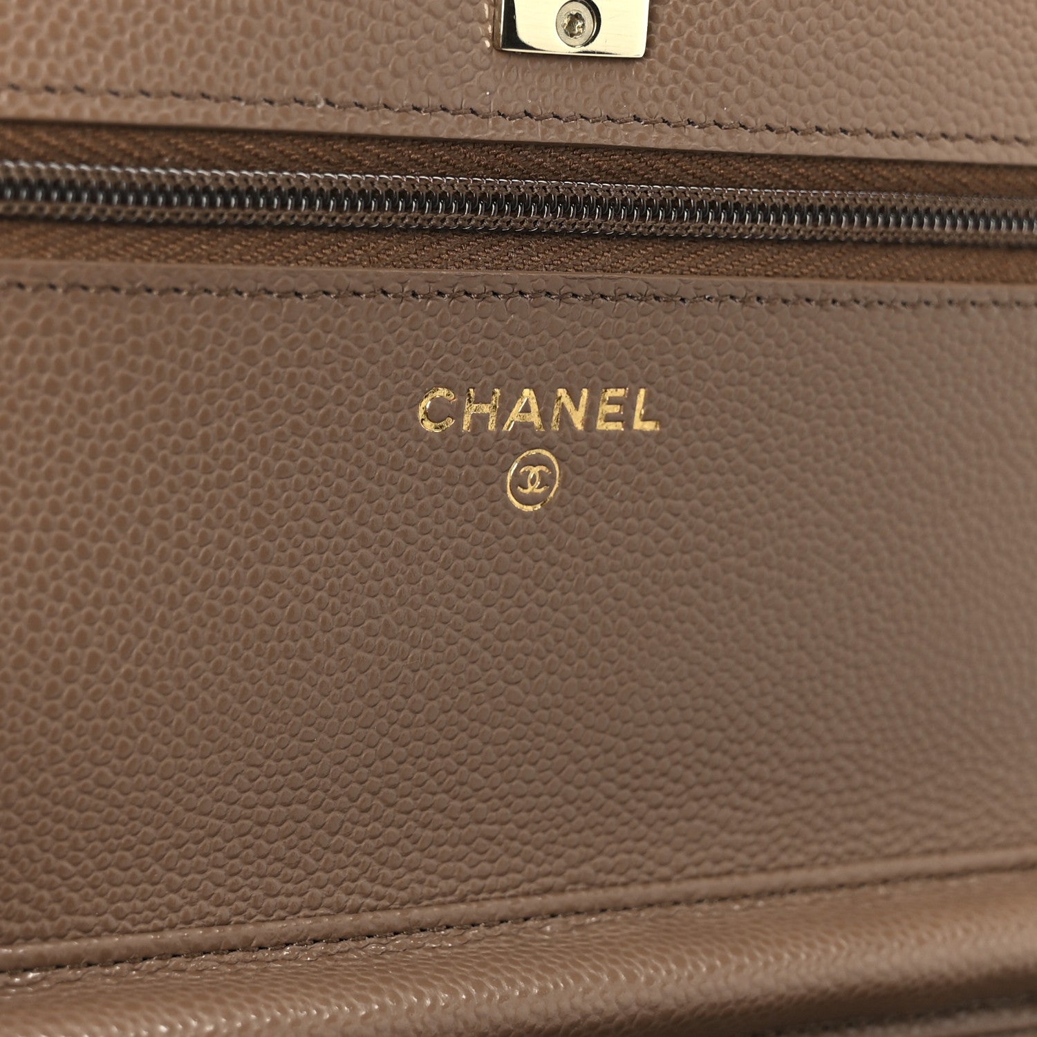 Caviar Quilted CC Turnlock Wallet On Chain WOC Brown