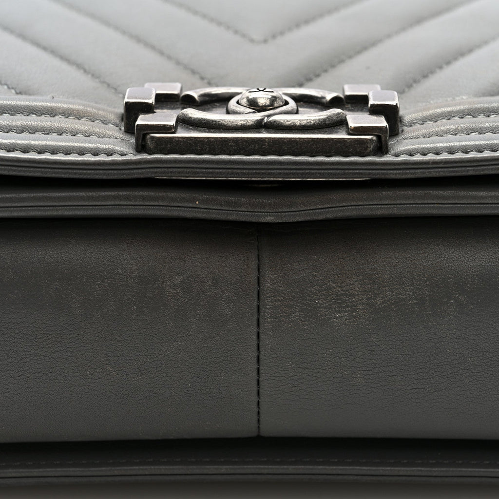 Lambskin Chevron Quilted Medium Boy Flap Grey