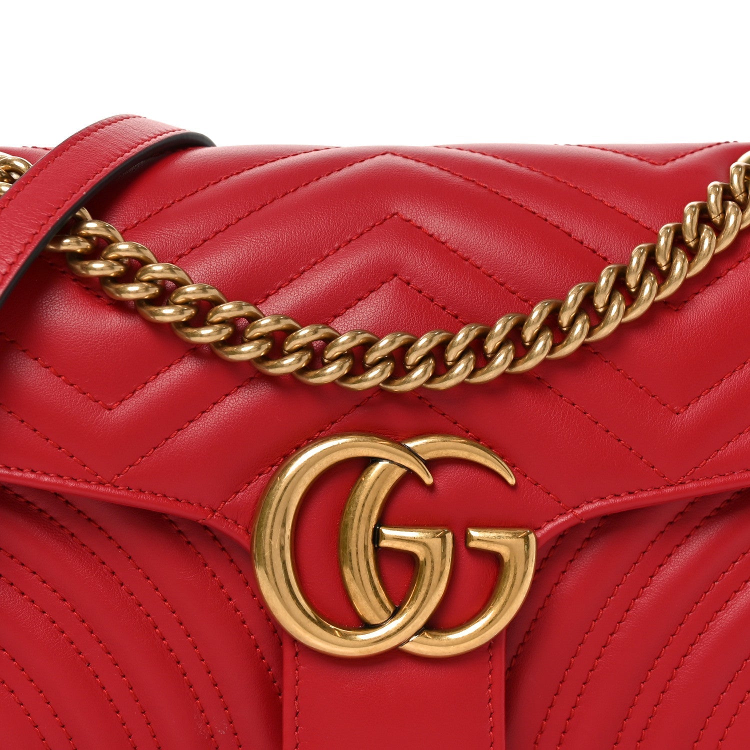 Calfskin Matelasse Small GG Marmont Shoulder Bag Hibiscus Red