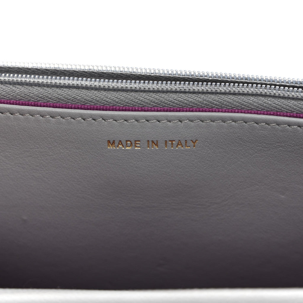 Caviar Quilted Textured CC Wallet On Chain WOC Grey