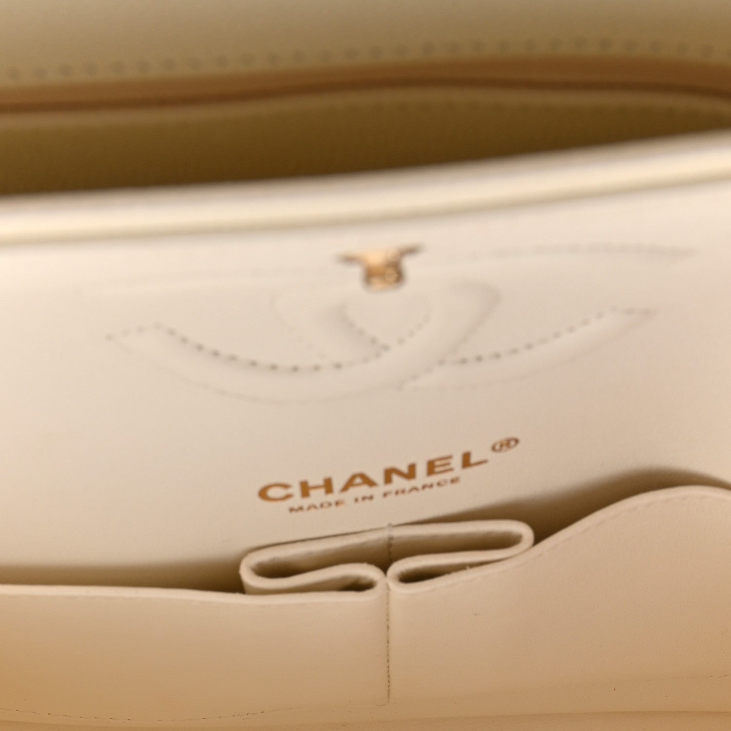 Caviar Quilted Medium Double Flap White