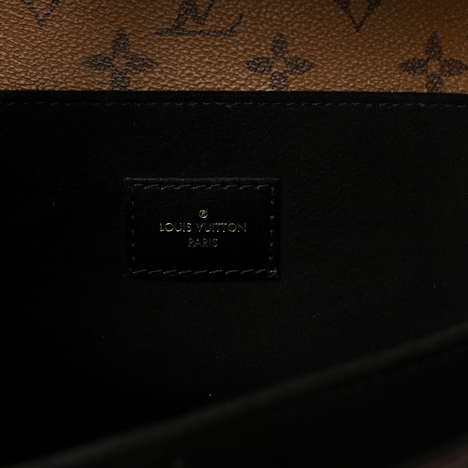 Reverse Monogram Pochette Metis
