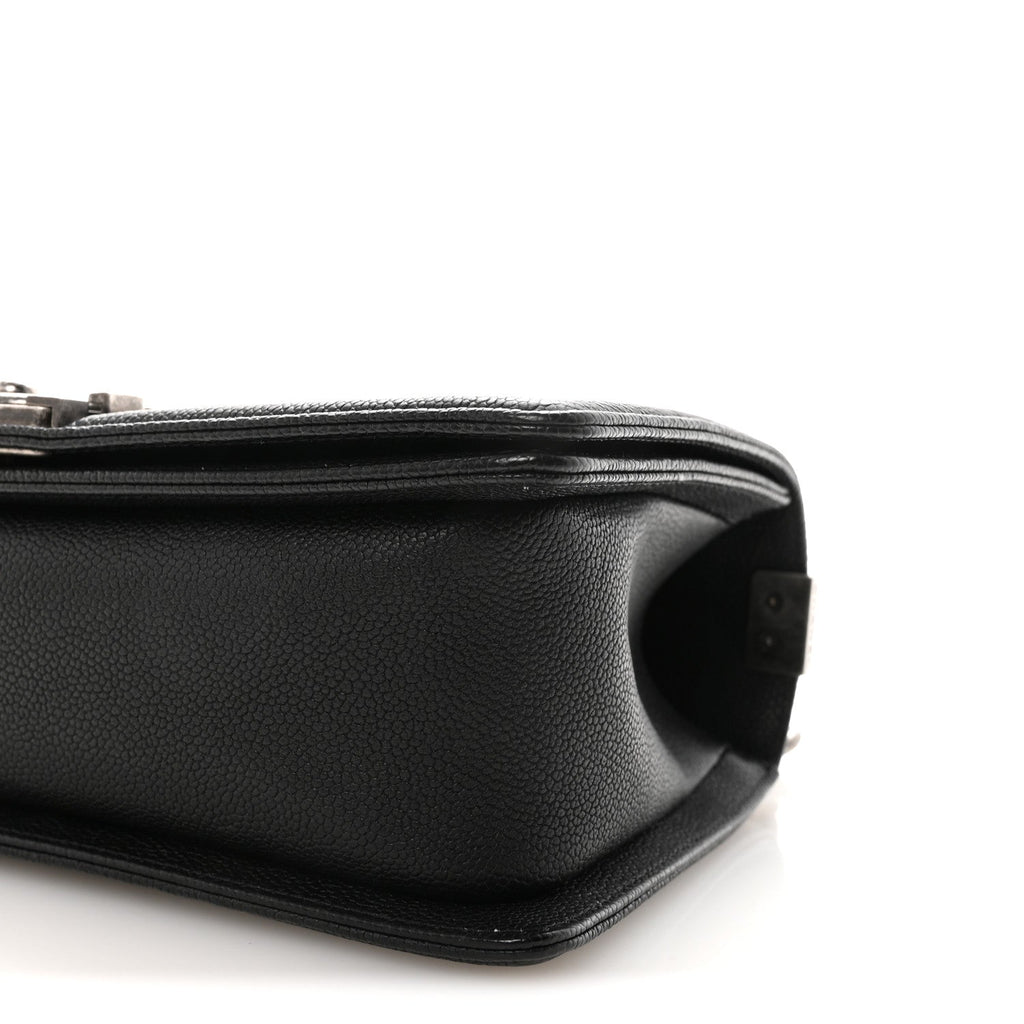 Caviar Quilted Medium Boy Flap Black