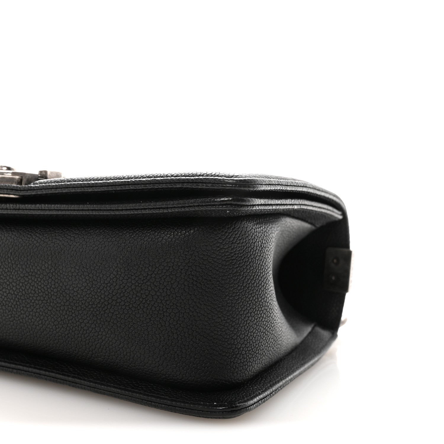 Caviar Quilted Medium Boy Flap Black