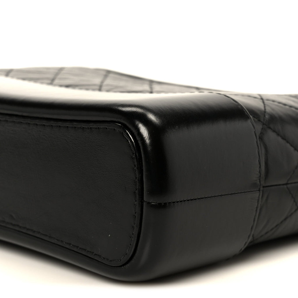Aged Calfskin Quilted New Medium Gabrielle Hobo Black