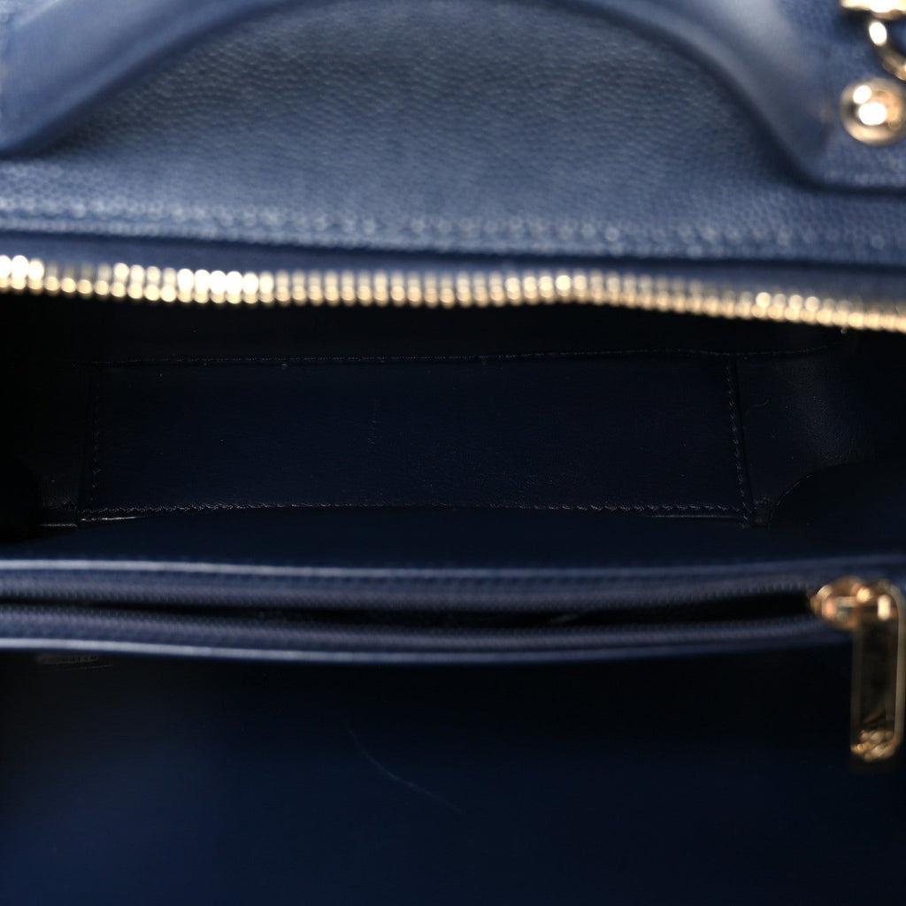 Caviar Quilted Medium CC Filigree Vanity Case Navy