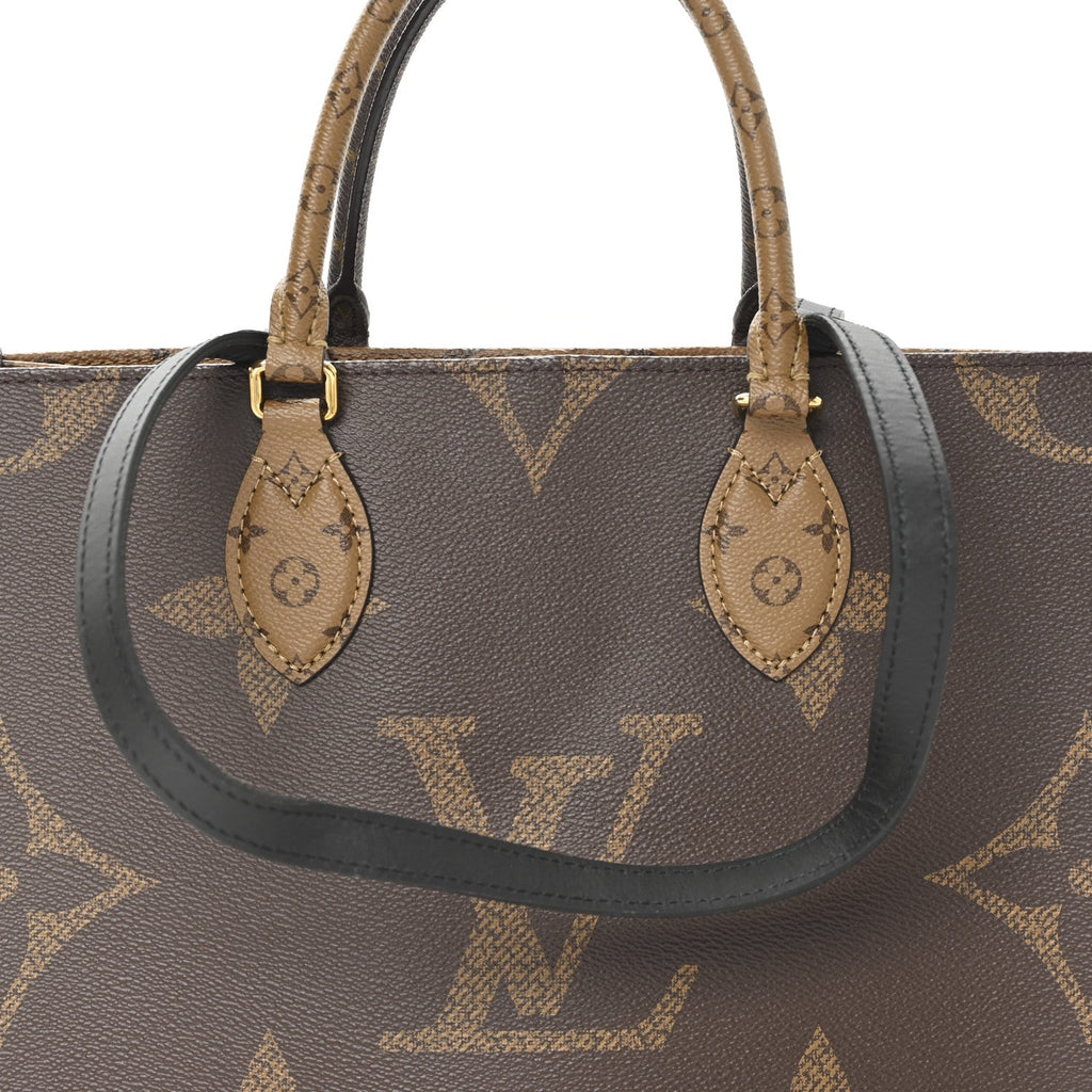 Reverse Monogram Giant Onthego MM