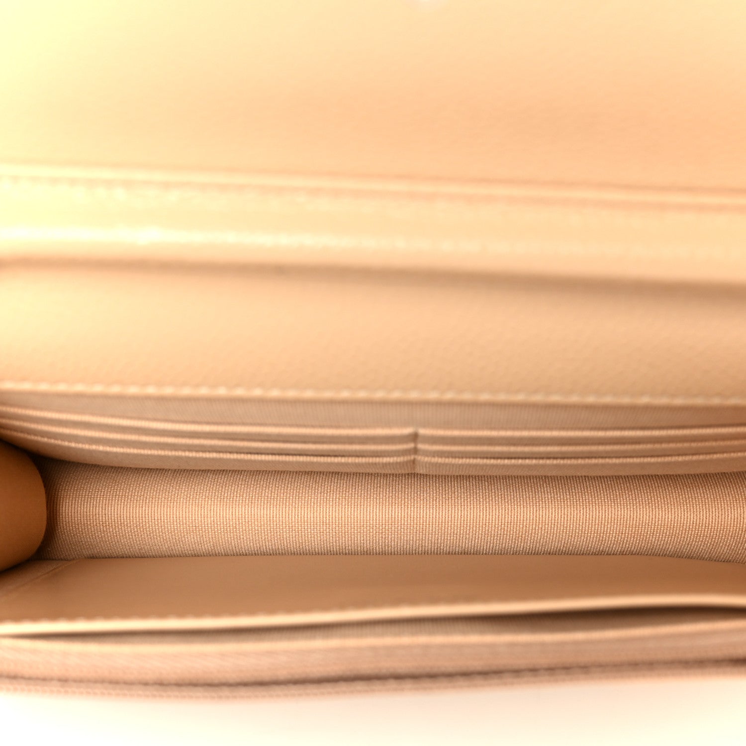 Caviar Quilted Wallet on Chain WOC Beige