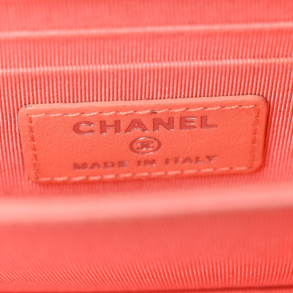 Caviar Quilted Mini Wallet On Chain WOC Coral