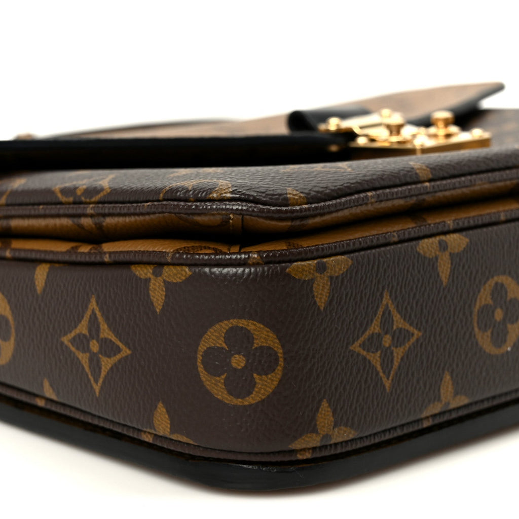 Reverse Monogram Pochette Metis