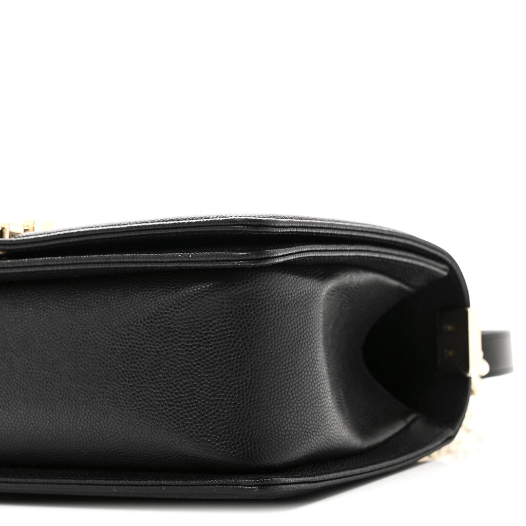 Caviar Quilted Medium Boy Flap Black