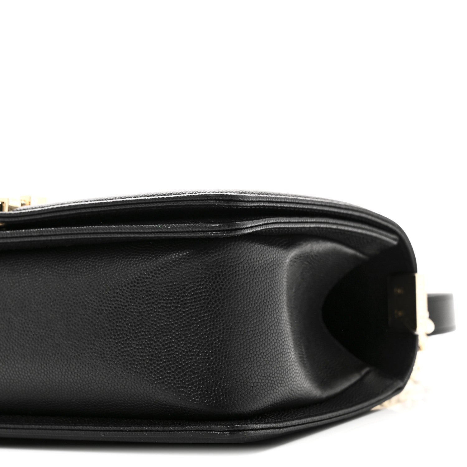 Caviar Quilted Medium Boy Flap Black