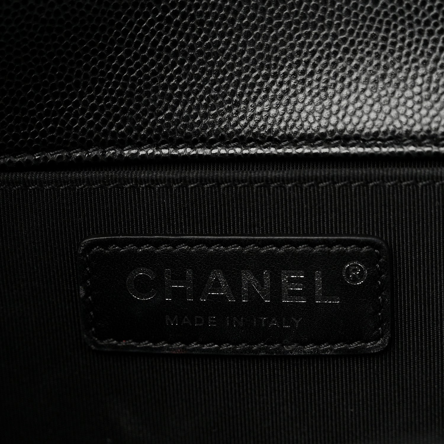 Caviar Quilted Medium Boy Flap Black