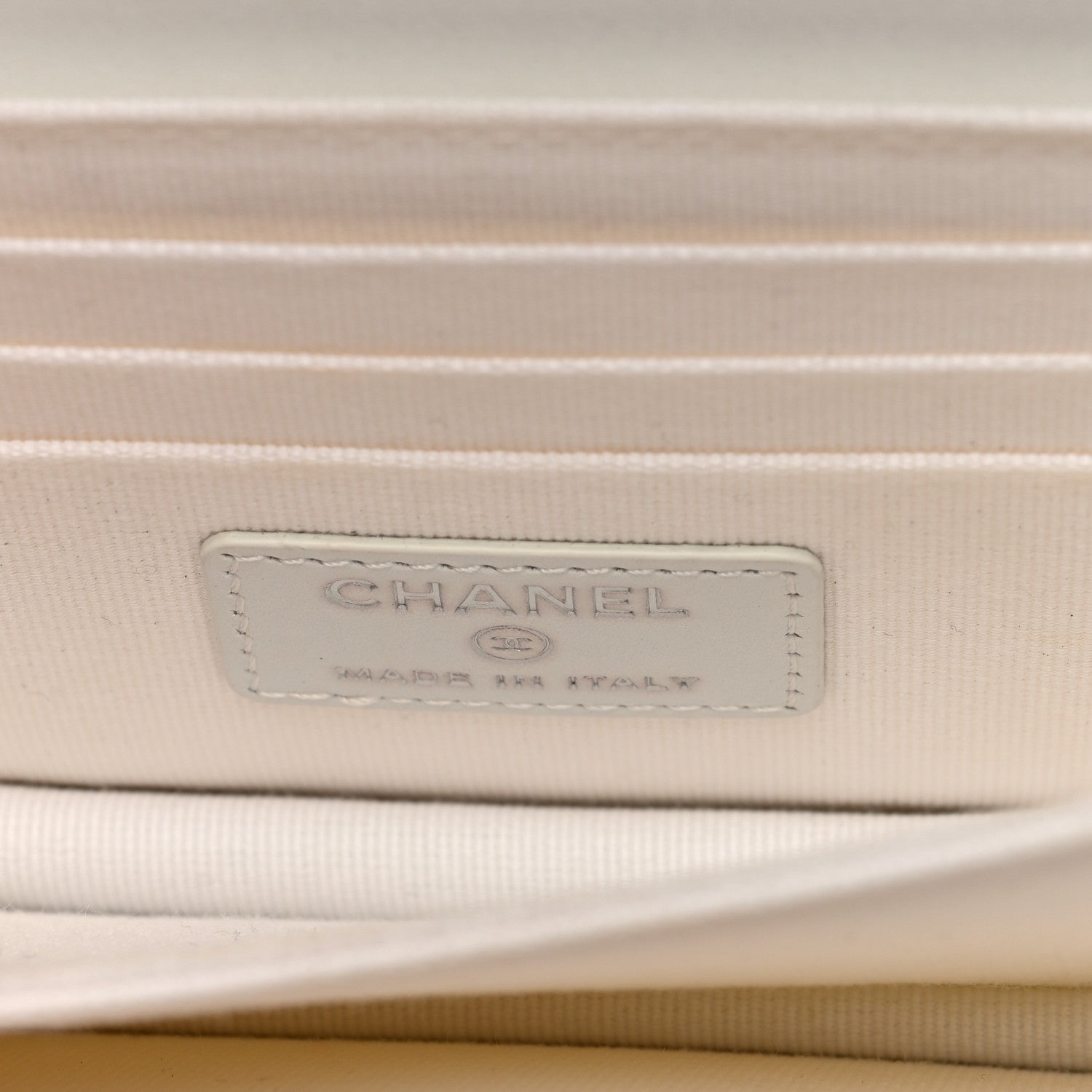 Lambskin Quilted Mini Pearl Wallet On Chain WOC White